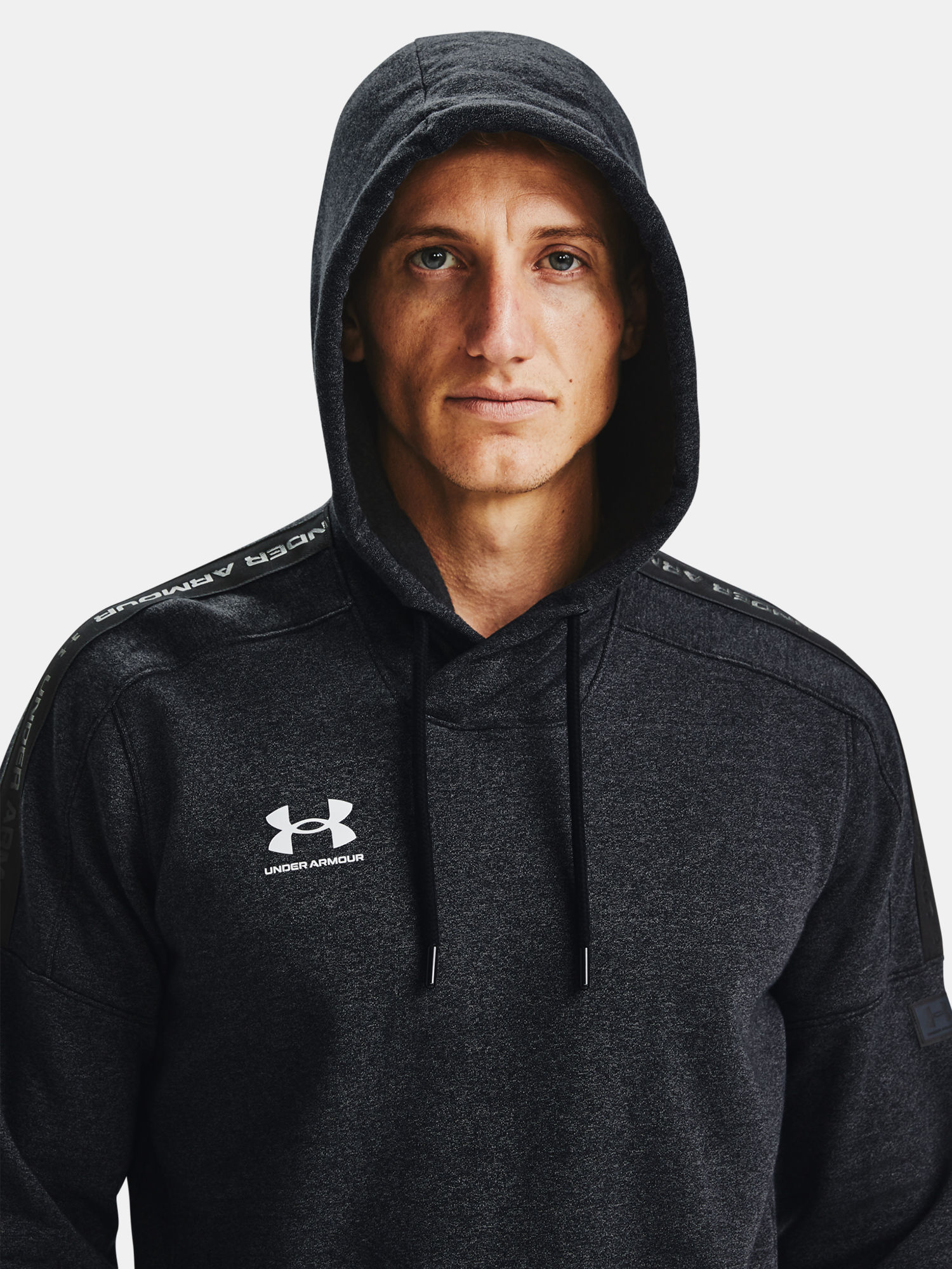 Mikina Under Armour Accelerate Off-Pitch Hoodie-BLK (5)