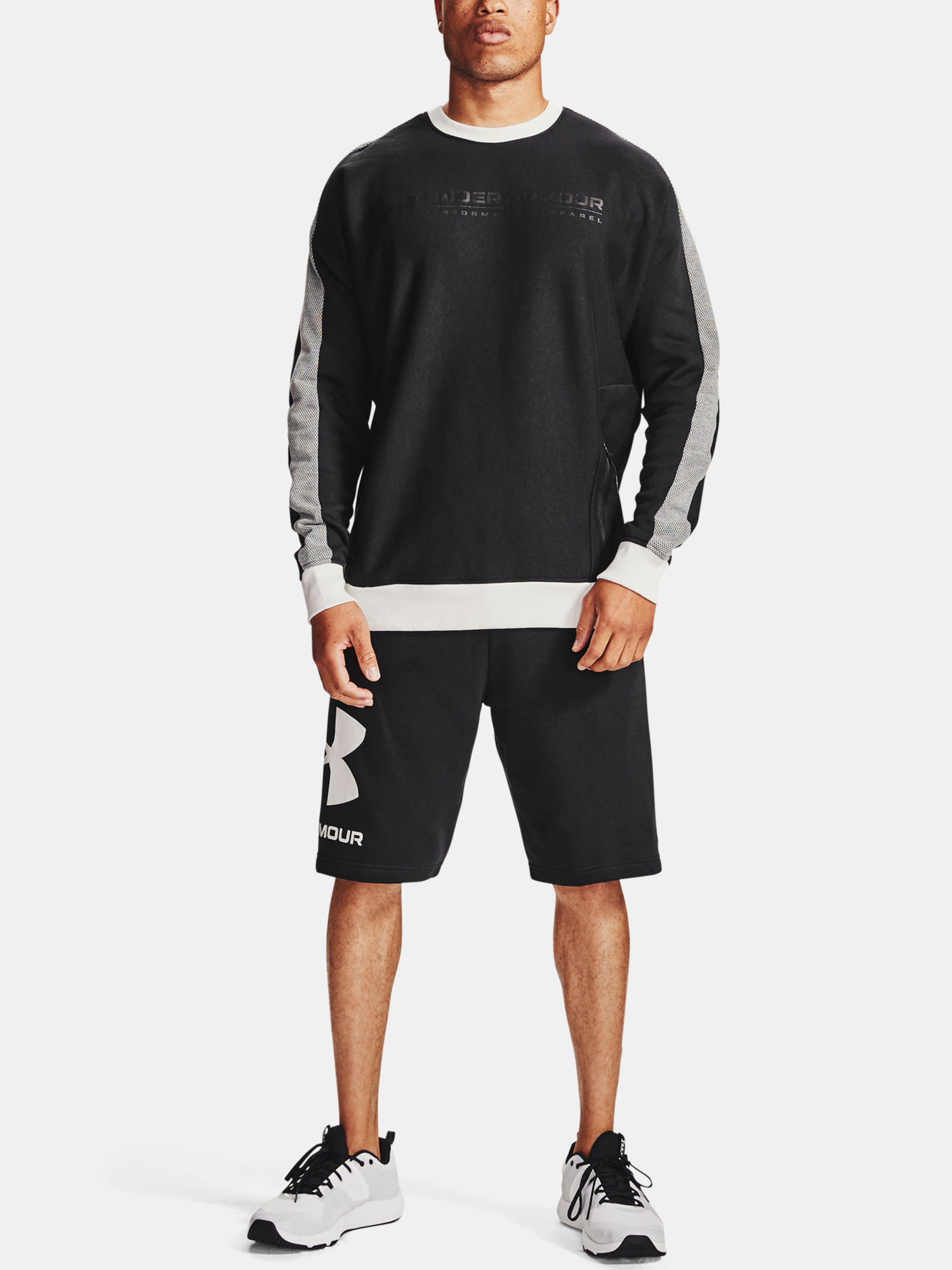 Mikina Under Armour Rival AMP Crew-BLK (1)