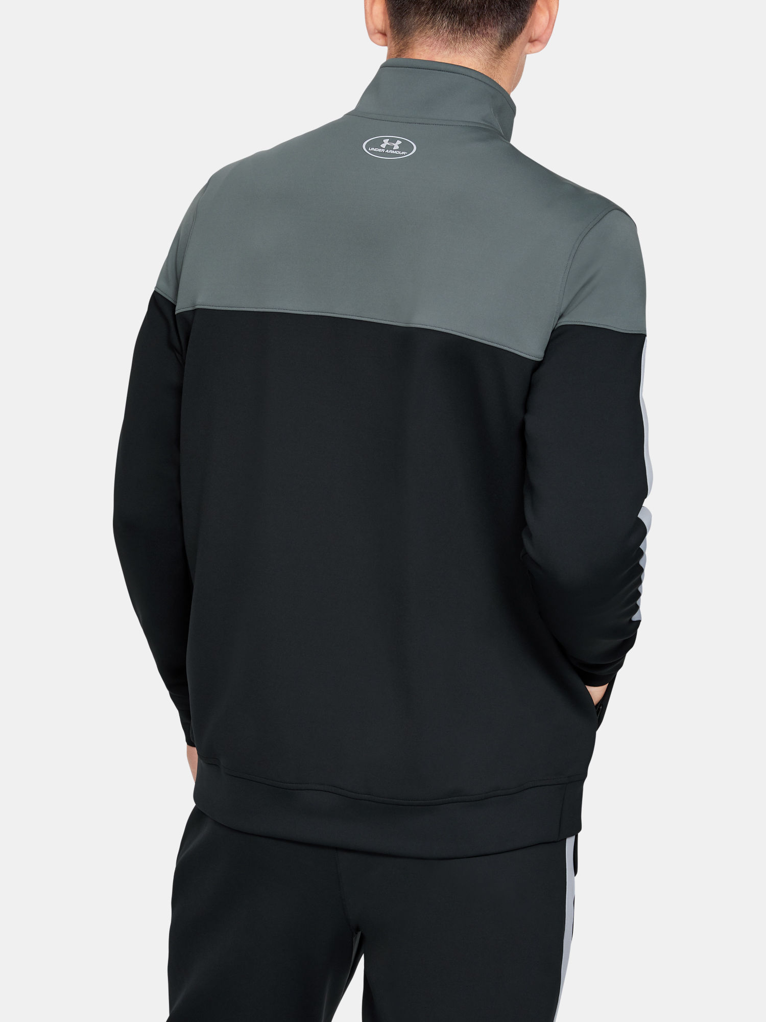 Mikina Under Armour PROJECT ROCK TRACK JACKET-BLK (2)